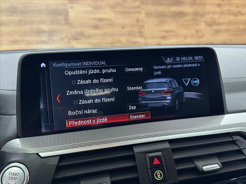 BMW X3 M40i LED HUD M-SPORT - fotka 22 z 30