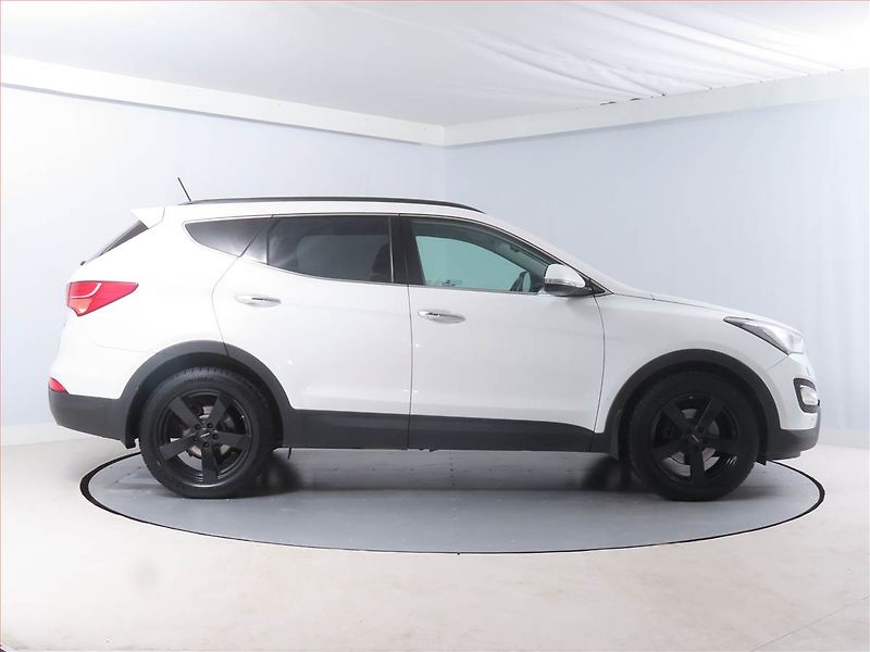 Hyundai Santa Fe (2015) Premium 2.2 CRDi, 4X4 - fotka 6 z 15