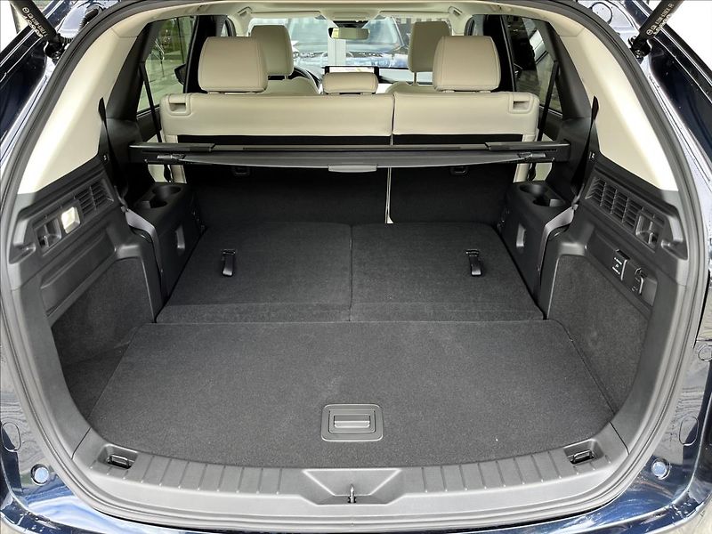 Mazda CX-80 (2026) 3,3 8AT AWD Takumi Plus - fotka 5 z 14