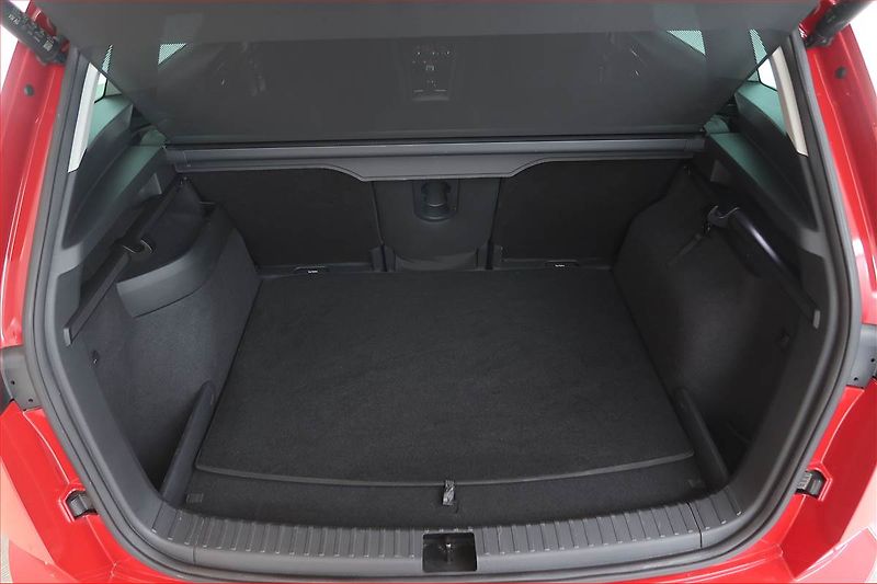 Škoda Karoq (2022) 1.5 TSI - fotka 13 z 20