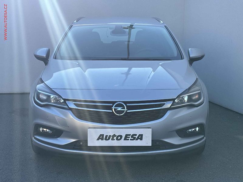 Opel Astra (2017) 1.6CDTi, AC, navi - fotka 2 z 18
