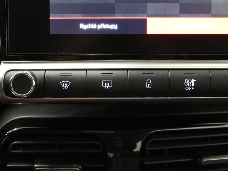 Citroën C4 Cactus 1,2 PureTech 81kW 1.majitel ČR - fotka 20 z 22