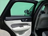 Volvo XC60 2,0 140kW 4x4 MOMENTUM - náhled 28