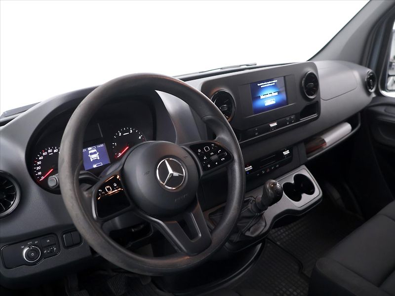 Mercedes-Benz Sprinter 2,1 314 CDI 105kW L2H2 DPH CZ - fotka 22 z 29