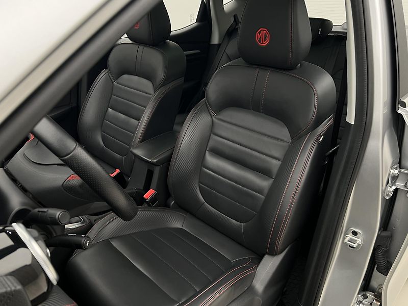 MG ZS 1.0 ELEGANCE CZ MAN - fotka 17 z 44