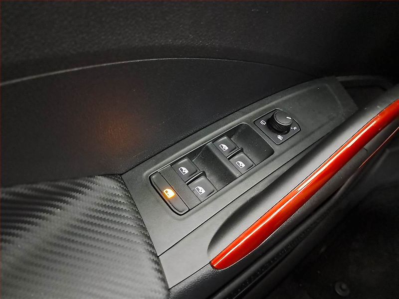 Škoda Fabia (2025) 1.0 TSI, MONTE CARLO, DPH - fotka 20 z 20
