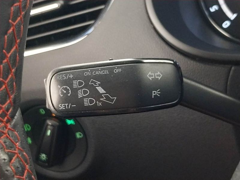 Škoda Octavia (2014) RS 2.0 TDI, Kůže, Bi-Xenony - fotka 19 z 20