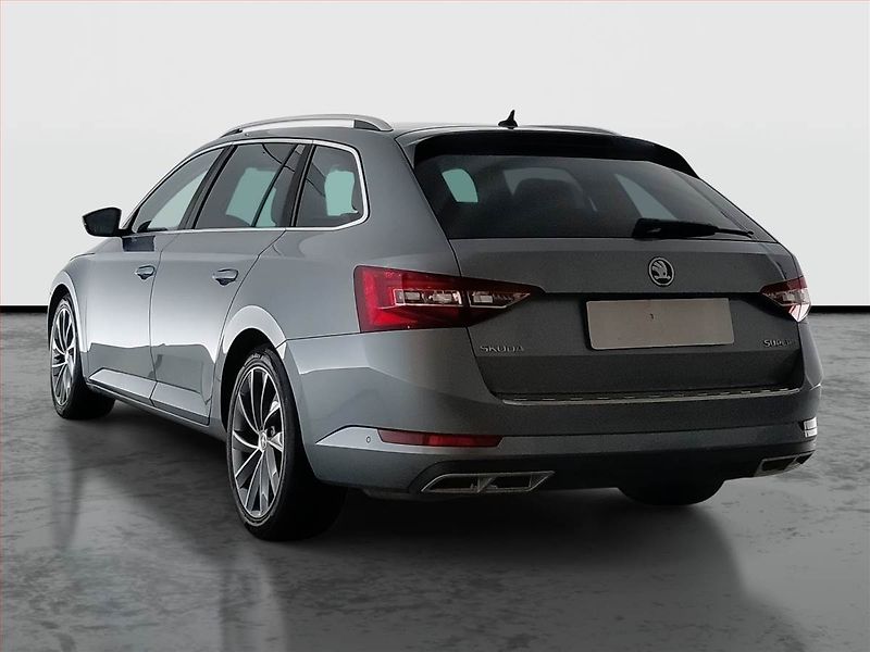 Škoda Superb (2018) Laurin&Klement 2.0 TDI, 4X4 - fotka 4 z 17