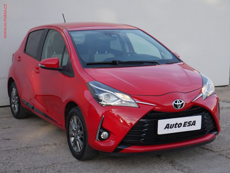 Toyota Yaris (2017) 1.5i, 1.maj,ČR, servis.kniha - fotka 1 z 15