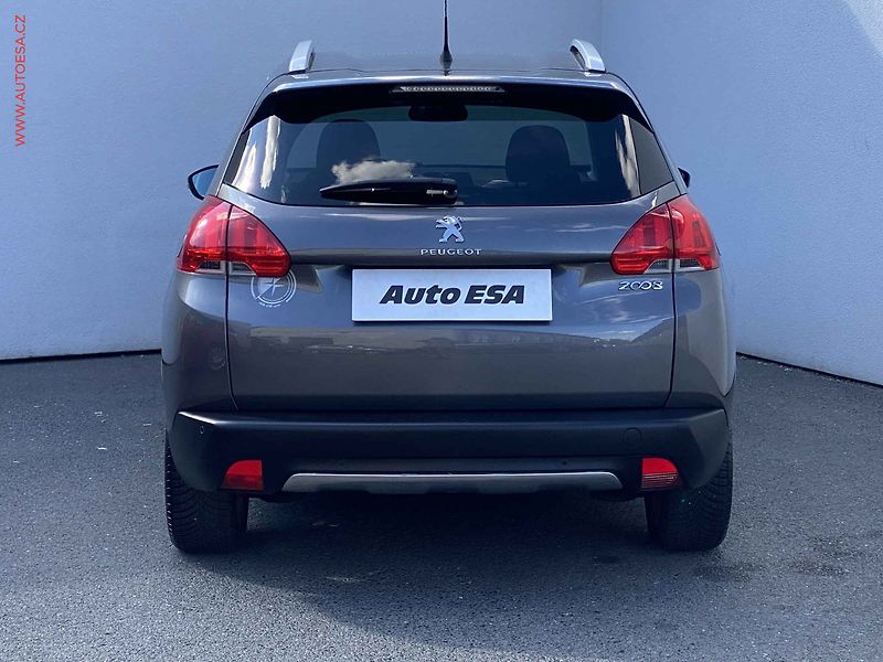 Peugeot 2008 (2015) 1.2PT, Crossway - fotka 5 z 17