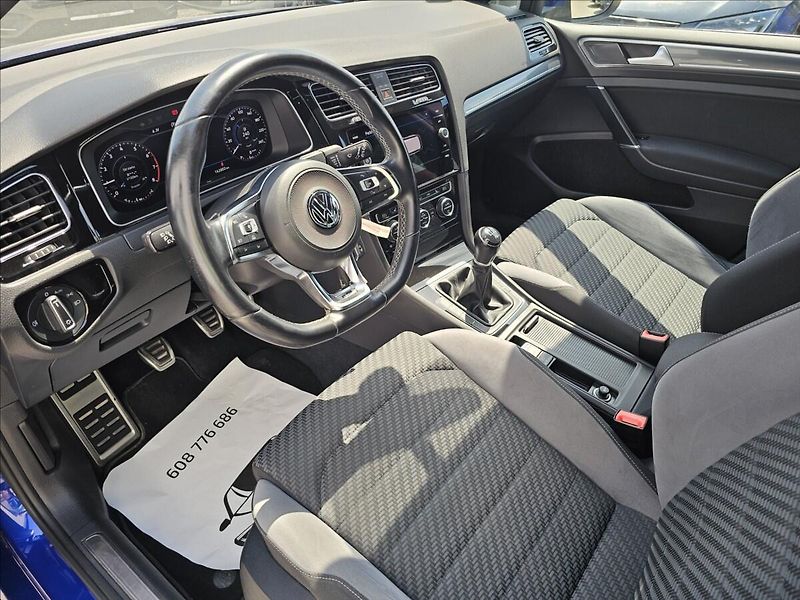 Volkswagen Golf 1,4TSi R-Line Webasto NAVI - fotka 11 z 43