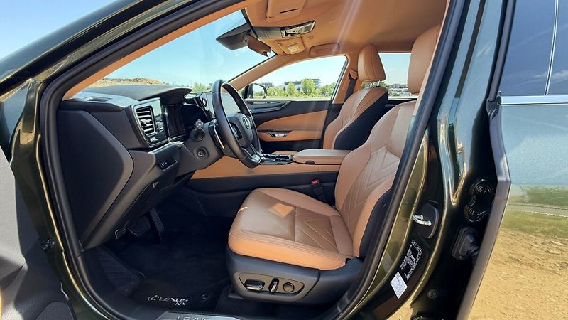 Lexus NX 450h plus 450H+ 2,5 PHEV PRESTIGE - fotka 7 z 30