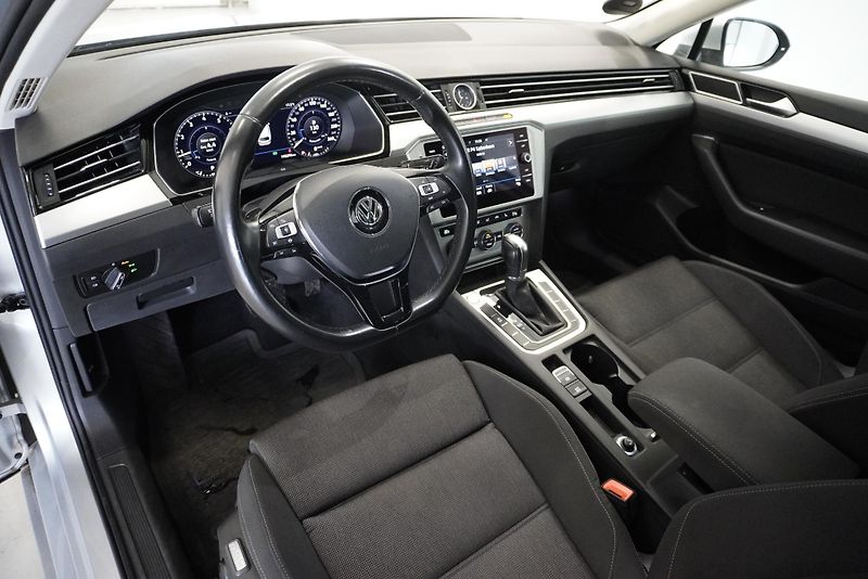 Volkswagen Passat (2019) PASSAT  1,5 TSI FACELIFT AUT. - fotka 14 z 30