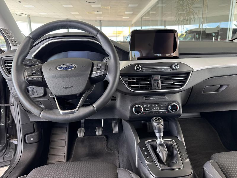 Ford Focus 1,5TDCi 88kW*Vyhř.Volant*Navi - fotka 9 z 33