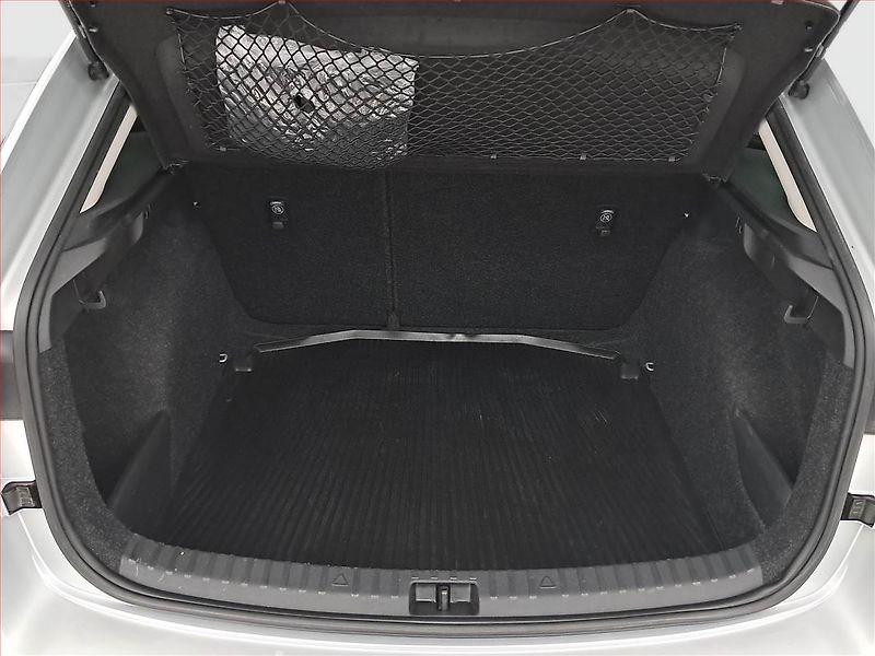 Škoda Scala (2021) Style 1.5 TSI, ČR,1.maj - fotka 14 z 18