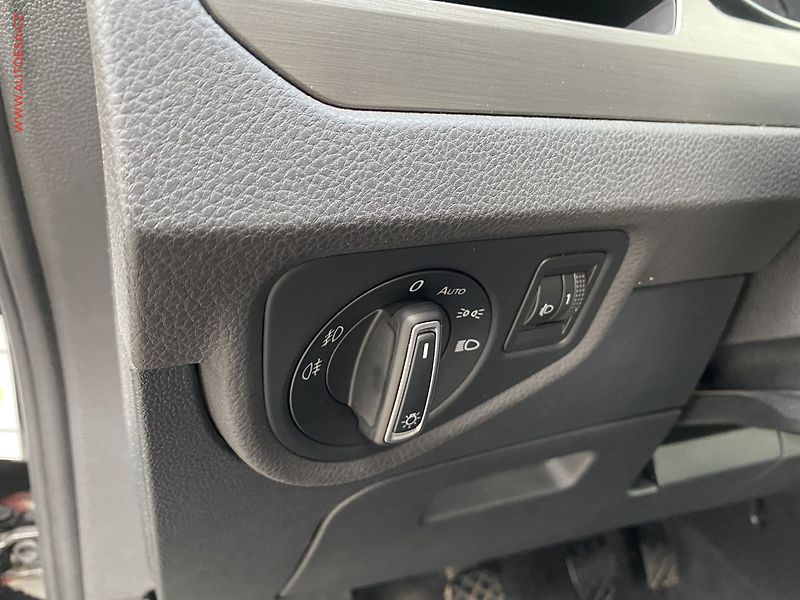Volkswagen Touran (2017) 1.6 TDi, STK11/27 - fotka 15 z 19