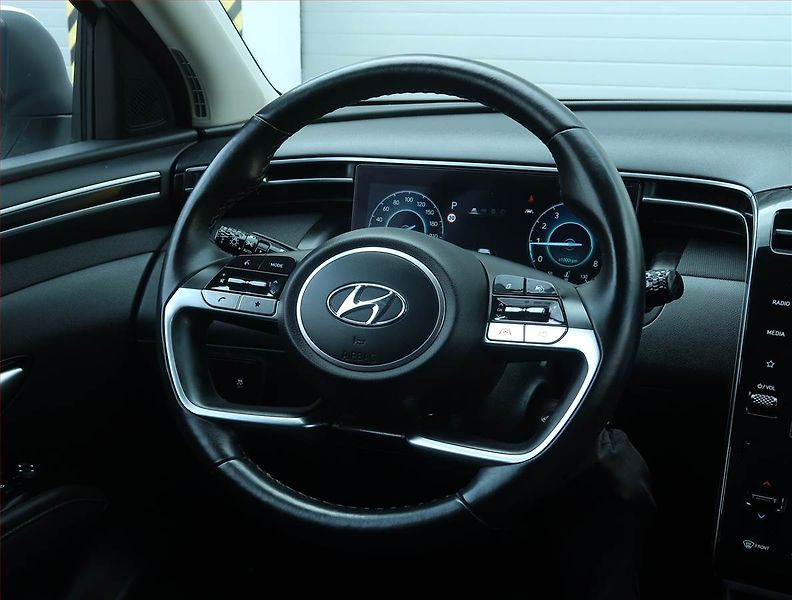 Hyundai Tucson (2022) 1.6 T-GDI - fotka 22 z 22