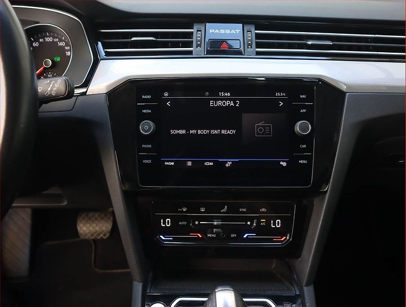 Volkswagen Passat (2021) Business 2.0 TDI, Automat - fotka 12 z 27