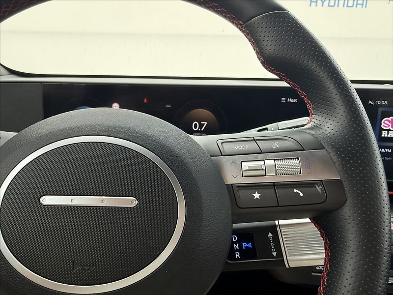 Hyundai Kona 1,6 T-GDI 125kW DCT N-Line 4WD - fotka 12 z 22