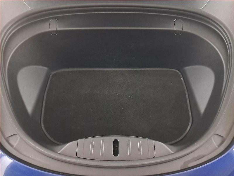 Tesla Model 3 (2019) Long Range 4WD 78kWh, SoH 79% - fotka 21 z 21
