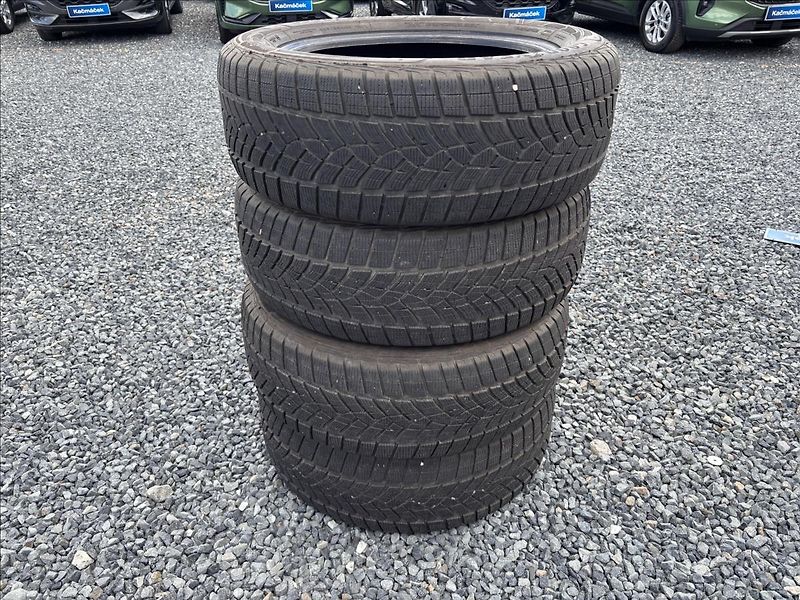Ford Explorer 3,0 V6 PHEV Platinum AWD 7Míst - fotka 63 z 65