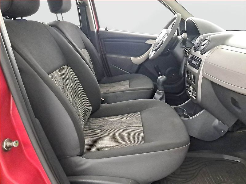 Dacia Sandero (2010) 1.2 16V, po STK, v provozu - fotka 9 z 13