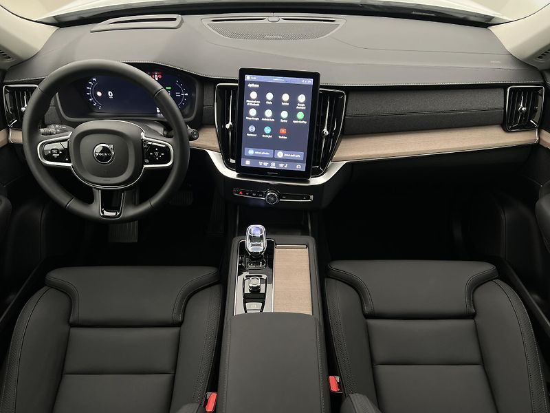 Volvo XC90 T8 RECH. PLUS DARK REZERVACE - fotka 2 z 49