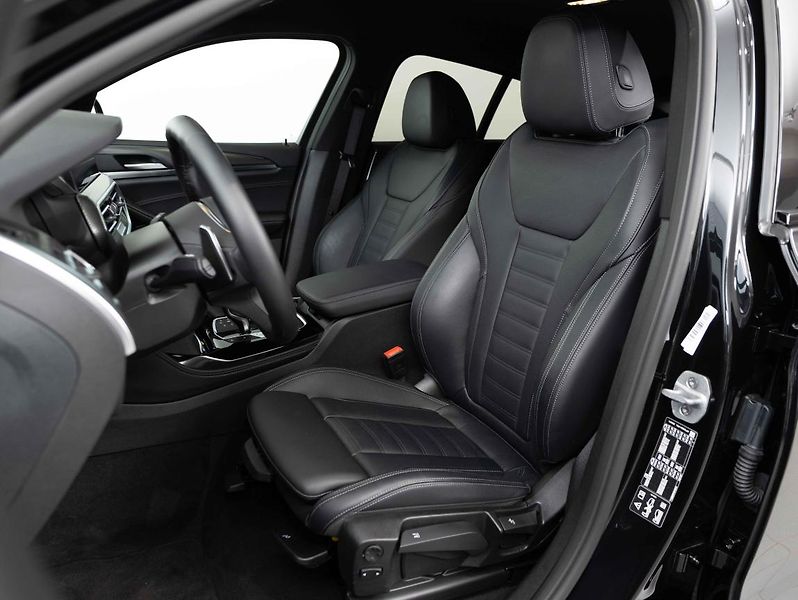 BMW X4 xDrive30d - fotka 17 z 23