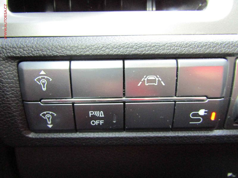 SsangYong Korando (2023) 1.5T-GDi 4x4, 1.maj,ČR, LED - fotka 12 z 24