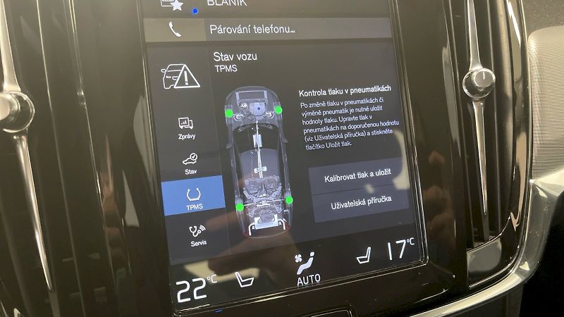 Volvo V90 (2018) Kombi Inscription 2.0 TDI 110k - fotka 27 z 38