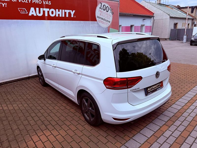 Volkswagen Touran 2.0 TDi Highline, ČR, 7 míst - fotka 8 z 27