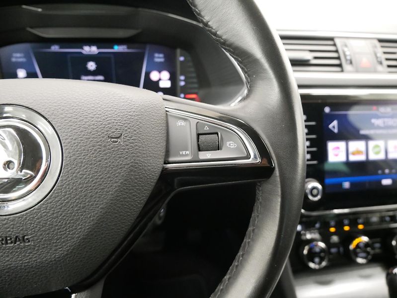 Škoda Superb - fotka 15 z 25