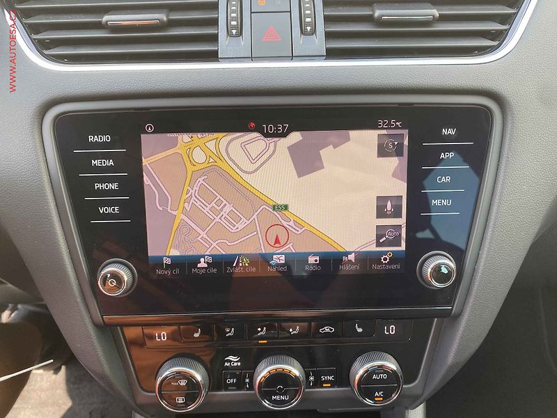 Škoda Octavia (2018) 1.6 TDi, Style, LED, navi - fotka 17 z 18