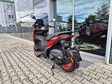 Aprilia SR GT 125 (2026) SPORT - AKČNÍ CENA - náhled 28