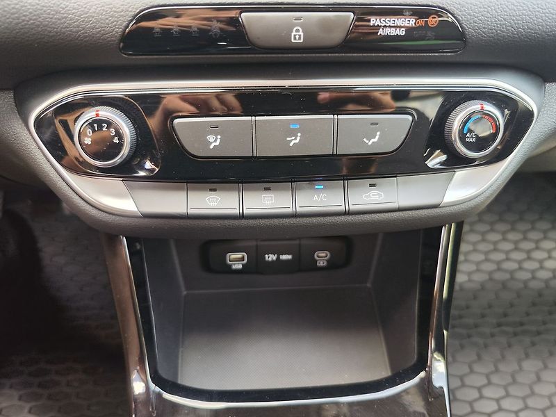 Hyundai i30 1.5 T-GDI/103kW Comfort 16 - fotka 19 z 31