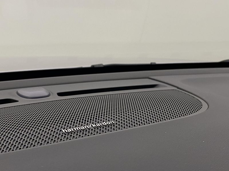 Volvo XC40 (2026) B4 AUT DARK PLUS - fotka 31 z 54