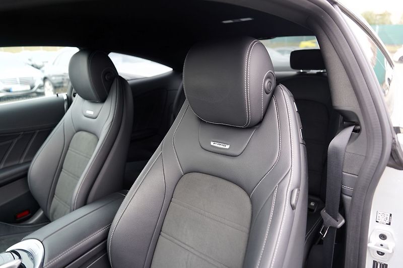 Mercedes-Benz Třídy C C 63 AMG Performance/480 PS/ČR - fotka 18 z 36