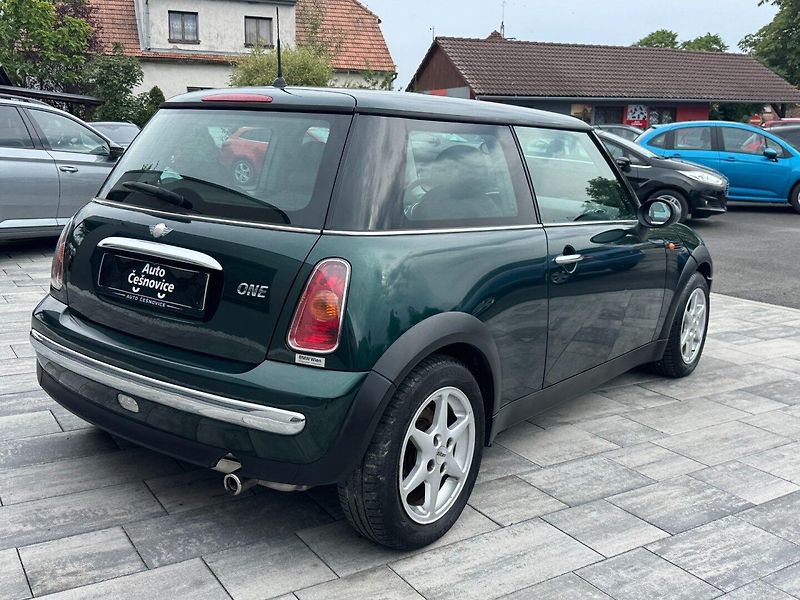 Mini Cooper (2003) One 1.6i 66kW - fotka 5 z 24