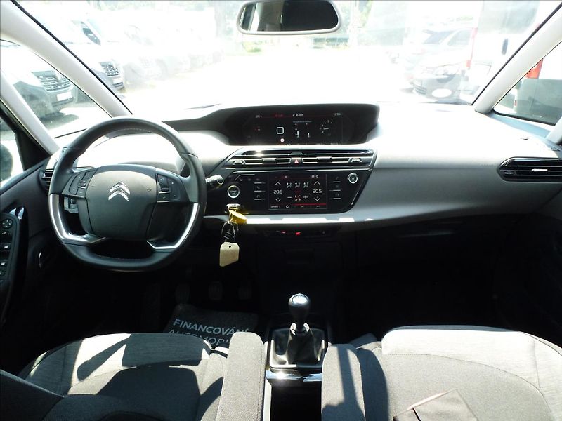 Citroën C4 Picasso 1,2 PureTech 130 6MAN Turbo Od - fotka 31 z 55