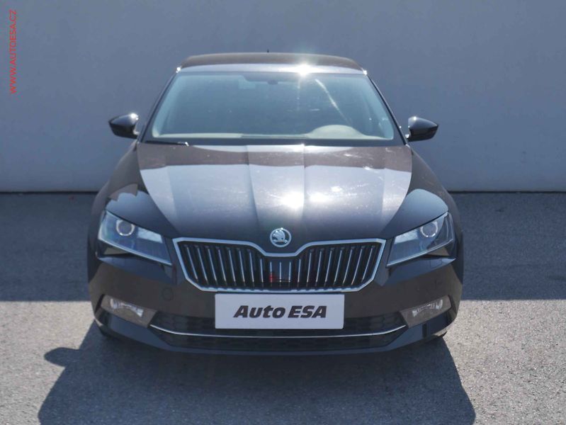 Škoda Superb (2017) 2.0TDi, 2.maj,ČR, Bixen, navi - fotka 2 z 15