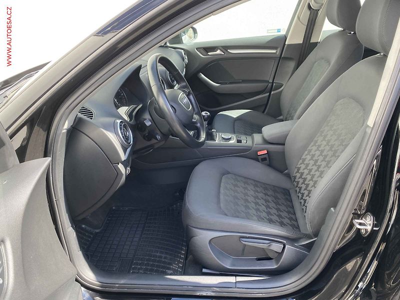 Audi A3 (2016) 1.6 TDi, 2.maj,ČR, AC, bixen - fotka 9 z 18