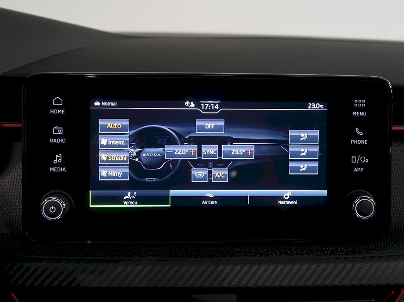 Škoda Kamiq (2026) MONTE CARLO 1.5TSI 110KW DSG P - fotka 26 z 38