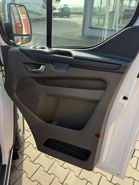 Ford Transit Custom (2022) 2,0-TEMPOMAT-SENZORY-TAŽNÉ  - fotka 37 z 48