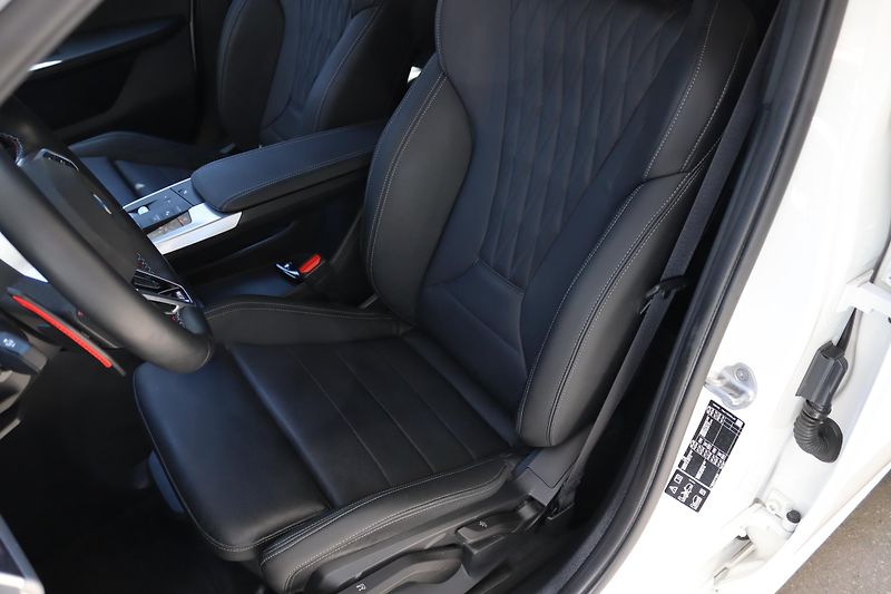 BMW X2 M35i XDRIVE U10 221kW DPH ČR - fotka 25 z 49