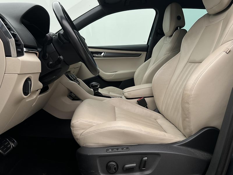 Škoda Karoq 1.5 TSI STYLE AUT CZ - fotka 3 z 44