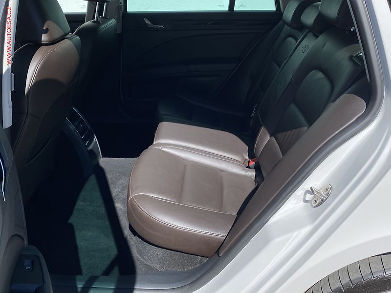 Škoda Superb (2013) 2.0 TDi 4x4, L&K, DSG, kůže - fotka 10 z 20