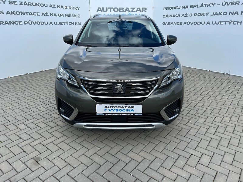 Peugeot 5008 (2019) 1.2PT 96kW ALLURE+ 7-míst - fotka 2 z 38