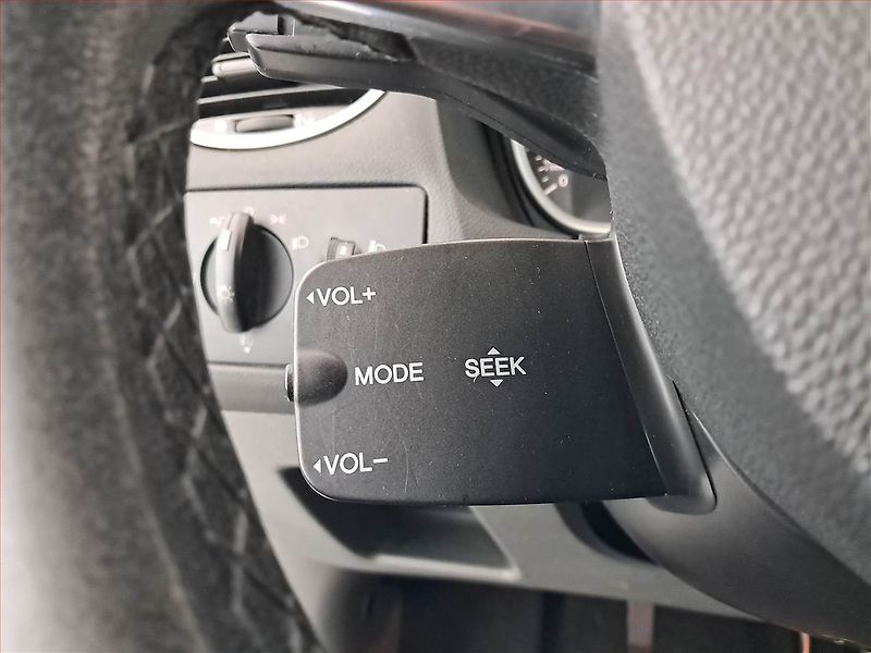 Ford Focus (2010) 1.6 16V, ČR,1.maj, po STK - fotka 16 z 17