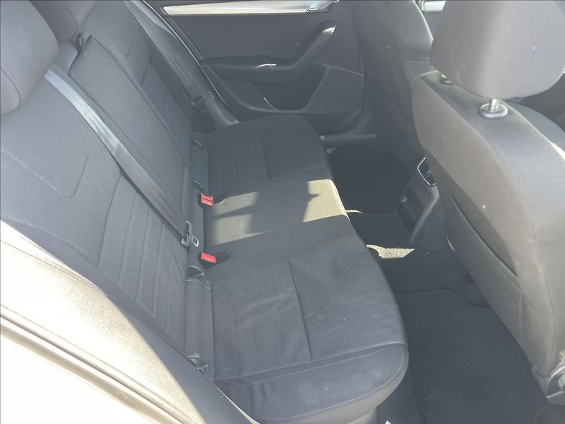 Škoda Octavia 2,0 TDi 135kw DSG 4x4 Klimatr. - fotka 10 z 34
