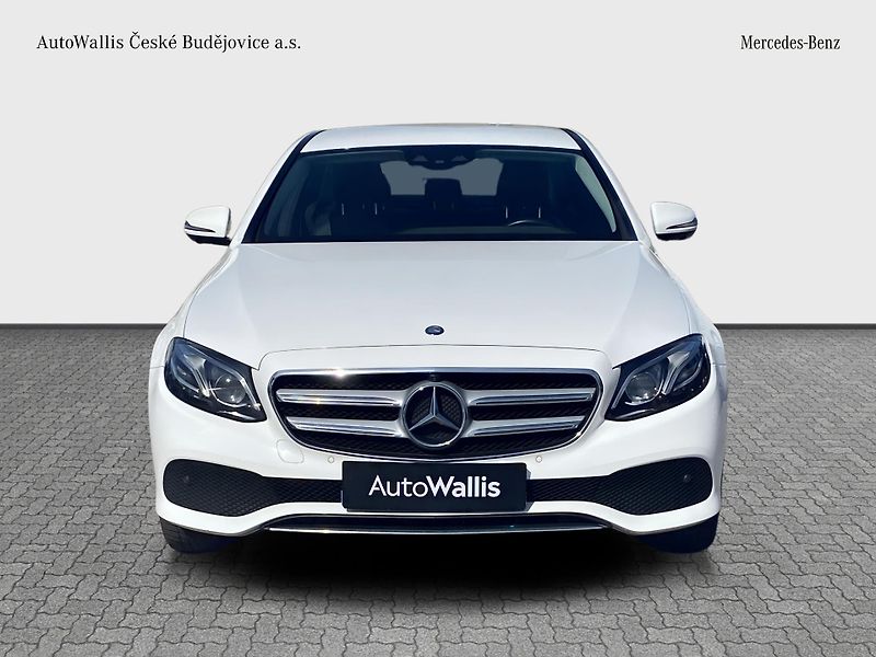 Mercedes-Benz Třídy E E 220d 4M AVANTGARDE - fotka 8 z 26